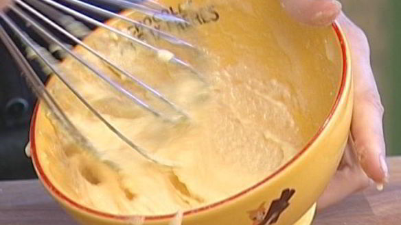 ШАГ 4. булочки с творогом и изюмом