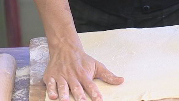 ШАГ 6. булочки с творогом и изюмом