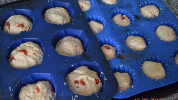 ШАГ 6. булочки с творогом и запеченным сладким перцем