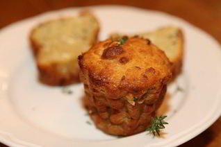 Булочки с творогом, сыром и тмином