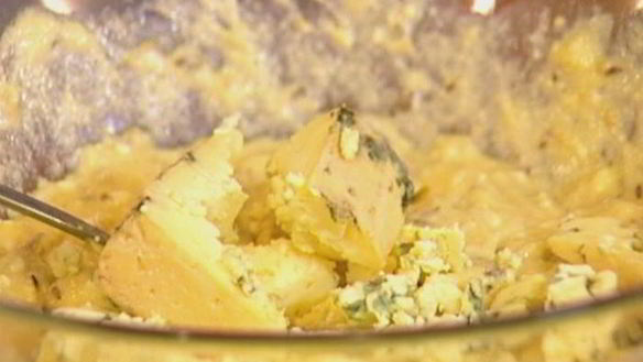 ШАГ 6. булочки с творогом, сыром и тмином