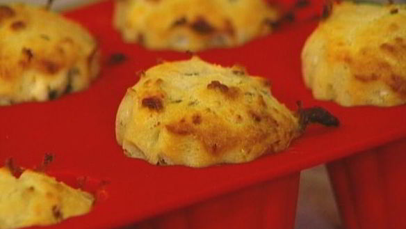 ШАГ 8. булочки с творогом, сыром и тмином