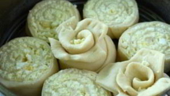 ШАГ 7. булочки с творогом в сметанной заливке