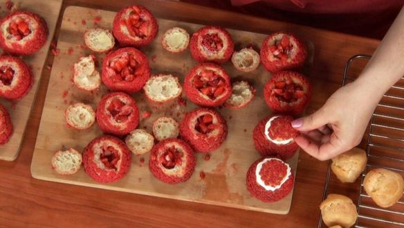 ШАГ 6. булочки шу с крамблом