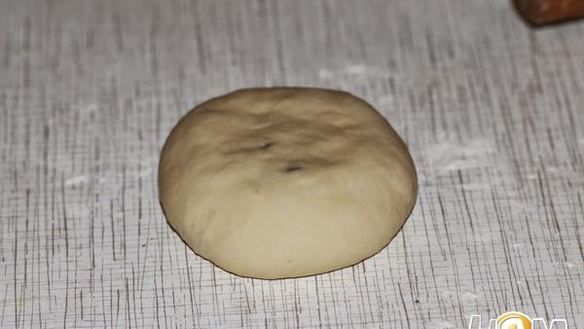 ШАГ 17. булочки цветочки с изюмом и курагой