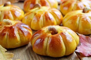 Дрожжевые булочки тыковки