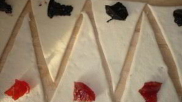 ШАГ 2. круассаны с джемом