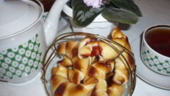 ШАГ 4. круассаны с джемом