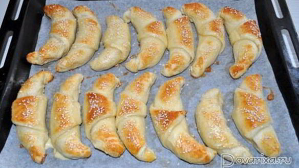 ШАГ 4. круассаны с сыром и ветчиной