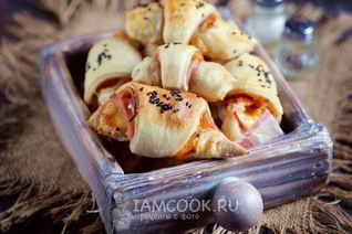 Круассаны с ветчиной и сыром