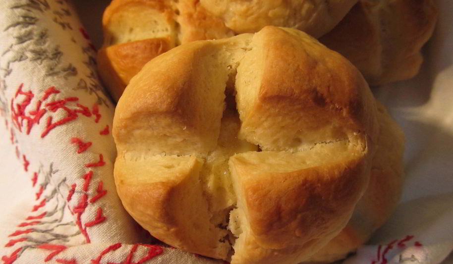 Рецепт молочные булочки к завтраку