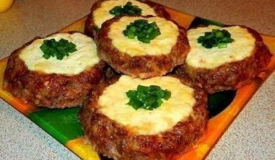 Рецепт мясные ватрушки с сырно-творожной начинкой