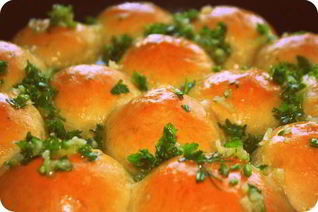 Нежные чесночные пампушки