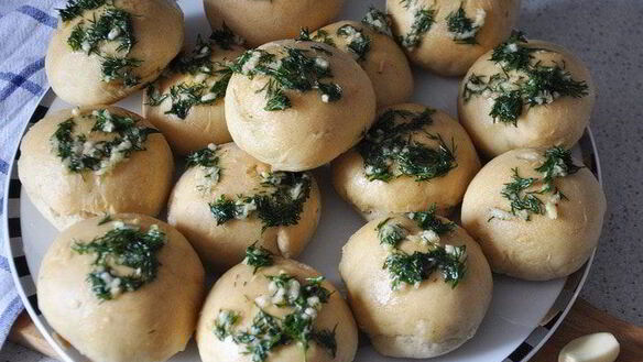 ШАГ 4. пампушки с чесноком и укропчиком