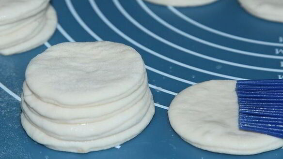 ШАГ 4. постные слоеные булочки