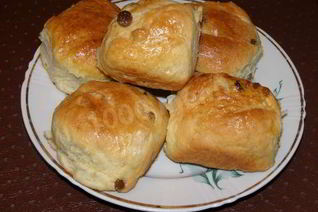 Сладкие дрожжевые булочки в духовке