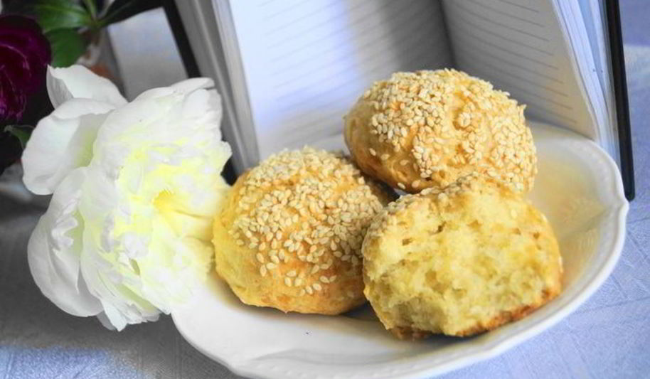 Рецепт сырные булочки с кунжутом