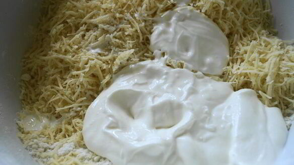 ШАГ 2. сырные булочки с кунжутом