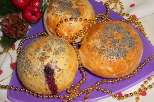 Ванильно-маковые булочки с творогом и черникой