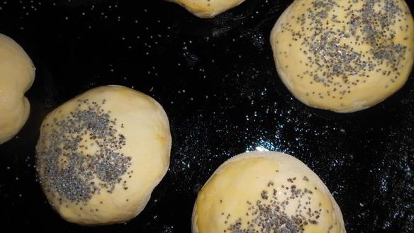 ШАГ 6. ванильно-маковые булочки с творогом и черникой