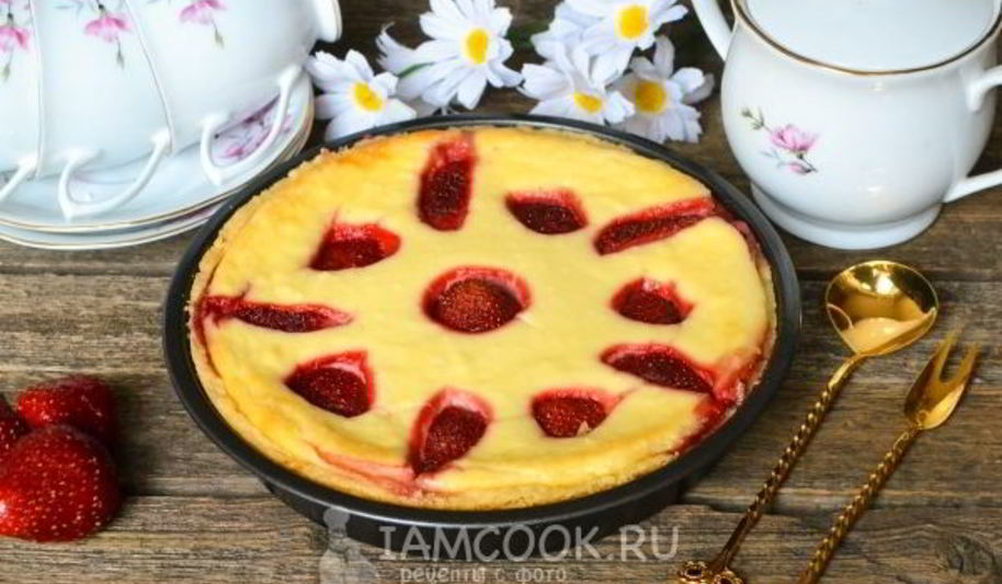 Рецепт ватрушка с клубникой