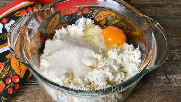 ШАГ 5. ватрушка с клубникой