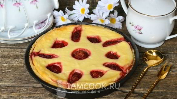 ШАГ 15. ватрушка с клубникой