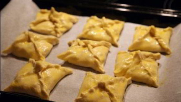 ШАГ 4. венгерские ватрушки с карамелизированными грушами