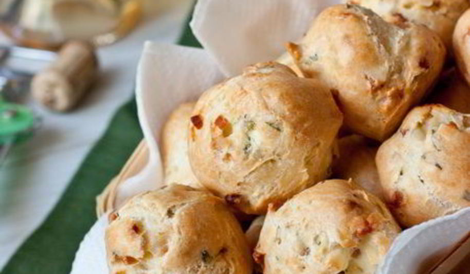 Рецепт заварные булочки с беконом и зеленью