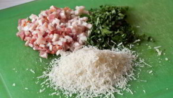 ШАГ 4. заварные булочки с беконом и зеленью