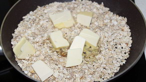 ШАГ 2. чизкейк на овсяной основе с вишней