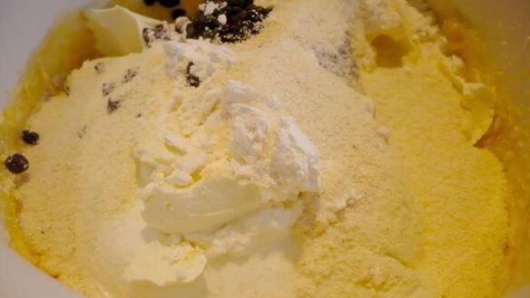 ШАГ 6. чизкейк с апельсином и изюмом