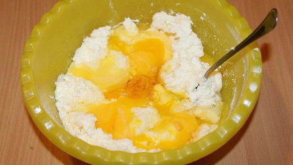 ШАГ 4. чизкейк с маскарпоне и брусничным соусом