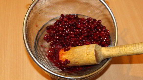 ШАГ 6. чизкейк с маскарпоне и брусничным соусом