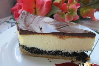 Лимонный чизкейк с маком и шоколадом