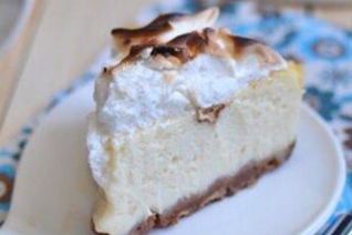 Лимонный чизкейк с запеченной меренгой