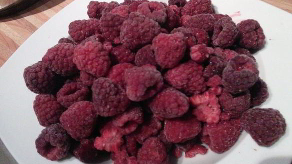 ШАГ 6. мини-чизкейк из козьего сыра с малиной