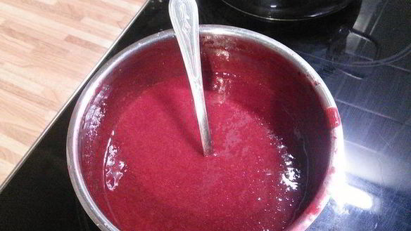 ШАГ 7. мини-чизкейк из козьего сыра с малиной