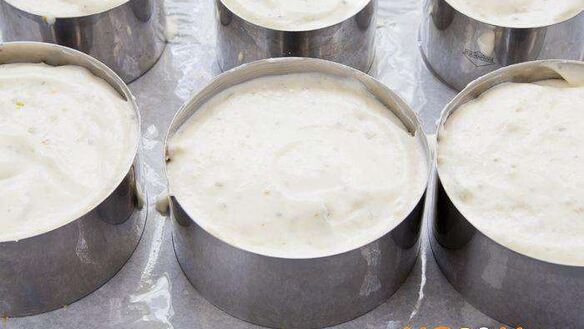 ШАГ 6. порционные чизкейки с киви и фисташками