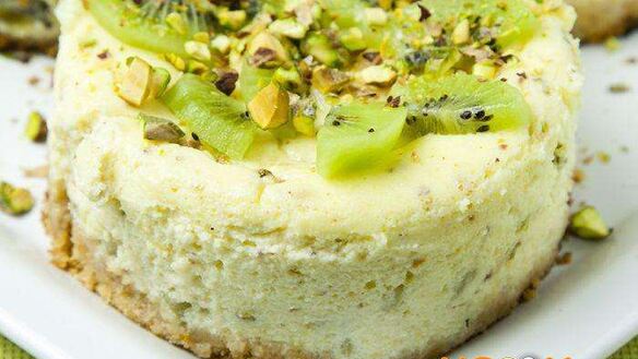 ШАГ 7. порционные чизкейки с киви и фисташками