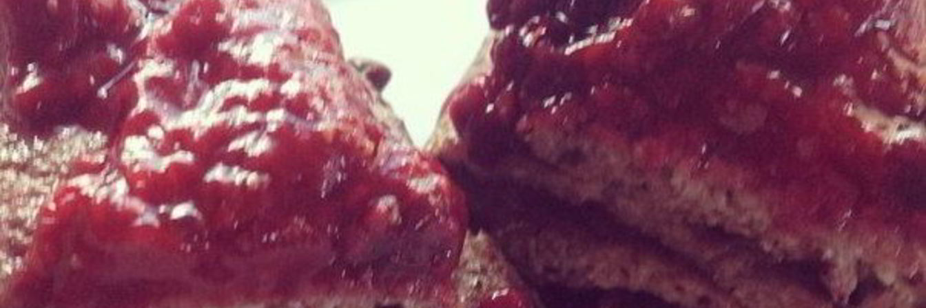 Диетический рулетик с ягодами