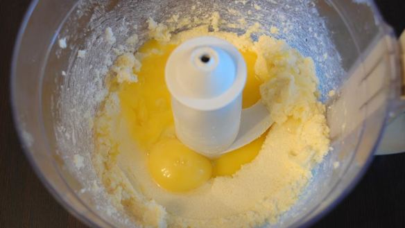 ШАГ 3. бананово-шоколадный кекс