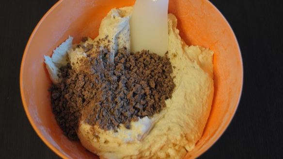 ШАГ 6. бананово-шоколадный кекс