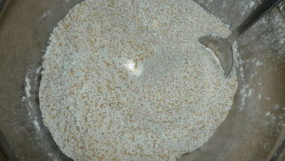 ШАГ 3. фруктовый кекс с сушеной клюквой и орехами