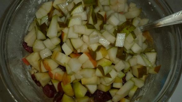 ШАГ 5. фруктовый кекс с сушеной клюквой и орехами