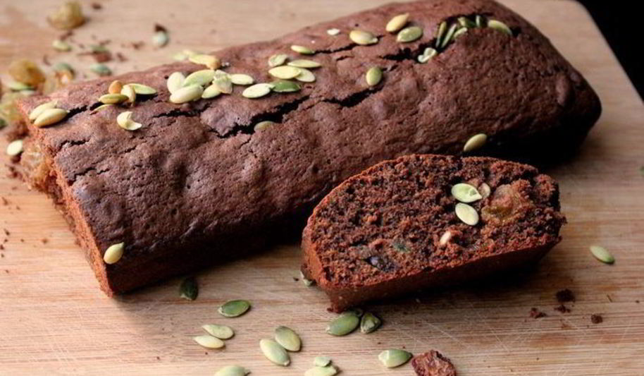 Рецепт гречишный кекс с шоколадом, изюмом и тыквенными семечками