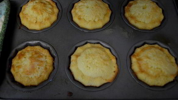 ШАГ 6. капкейки бостон с кремом и шоколадной глазурью