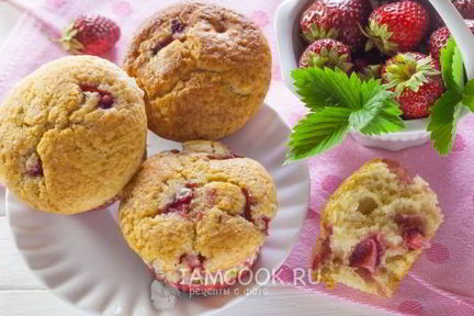 Капкейки с клубникой