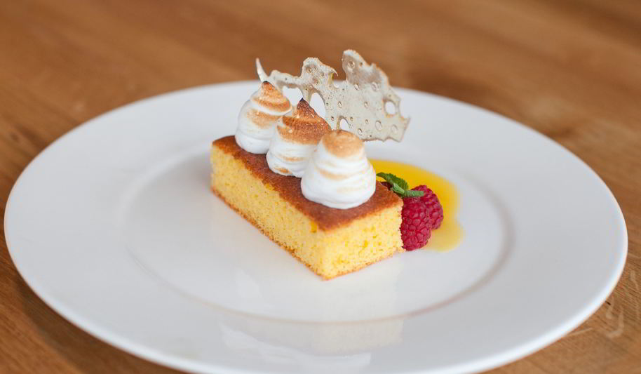 Рецепт кекс из поленты с меренгой и карамелью