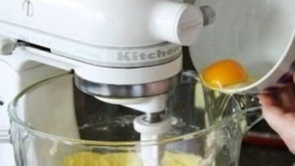 ШАГ 2. кекс на йогурте